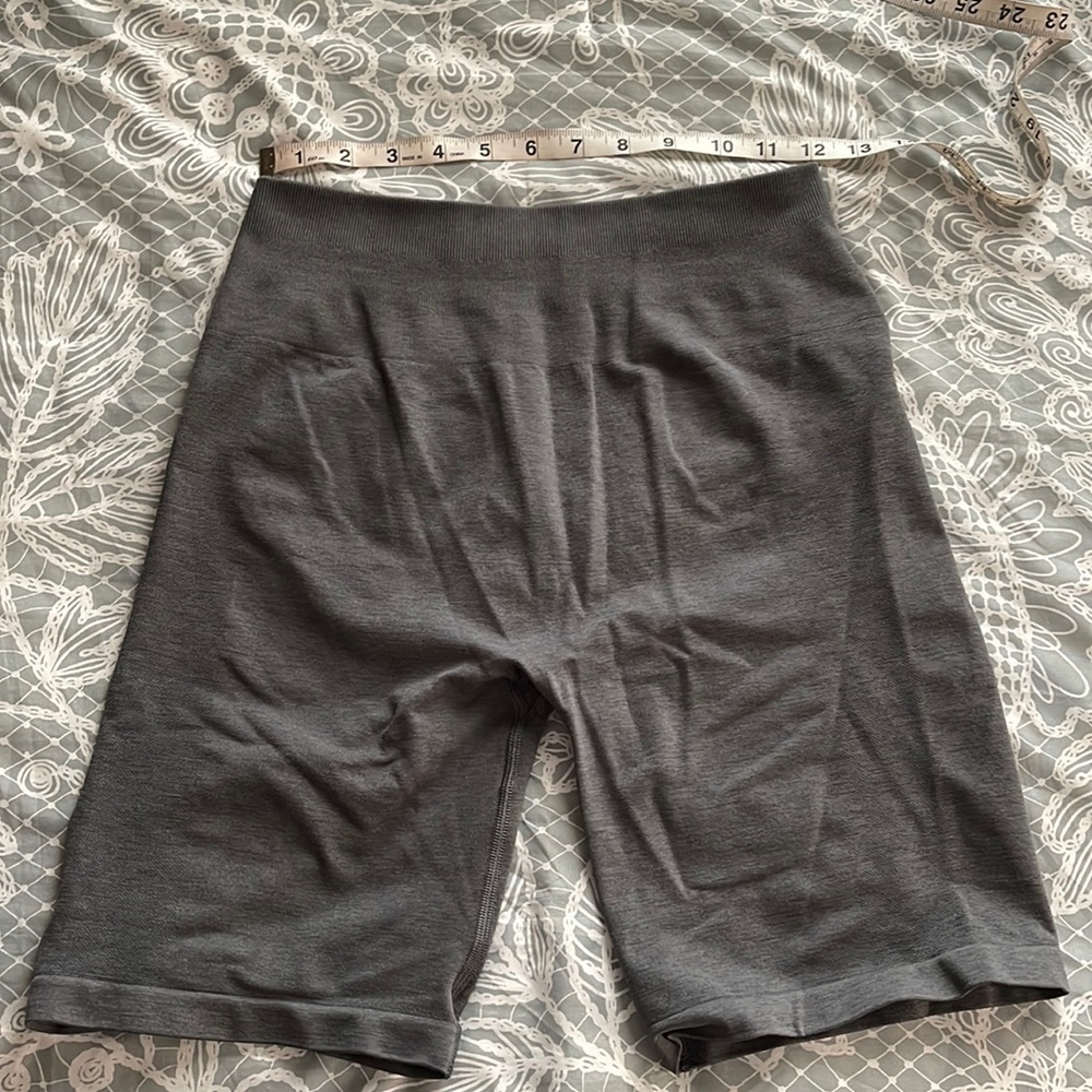 Alphalete Titanium Biker Shorts